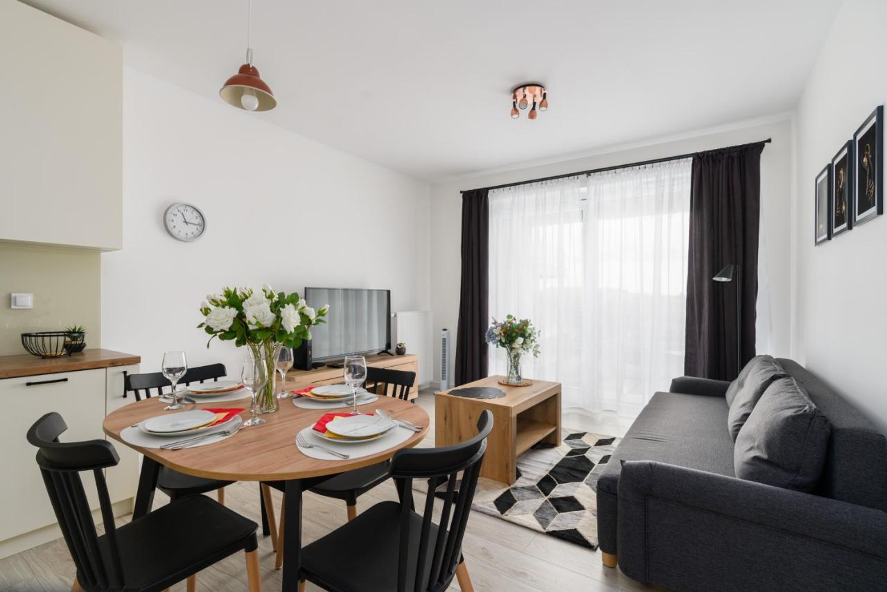 Premium Apartments Poznan Airport By Noclegi Renters ภายนอก รูปภาพ