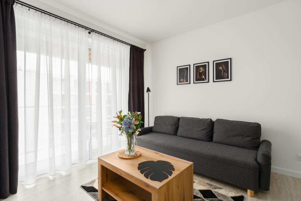 Premium Apartments Poznan Airport By Noclegi Renters ภายนอก รูปภาพ