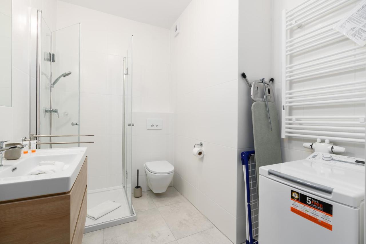 Premium Apartments Poznan Airport By Noclegi Renters ภายนอก รูปภาพ