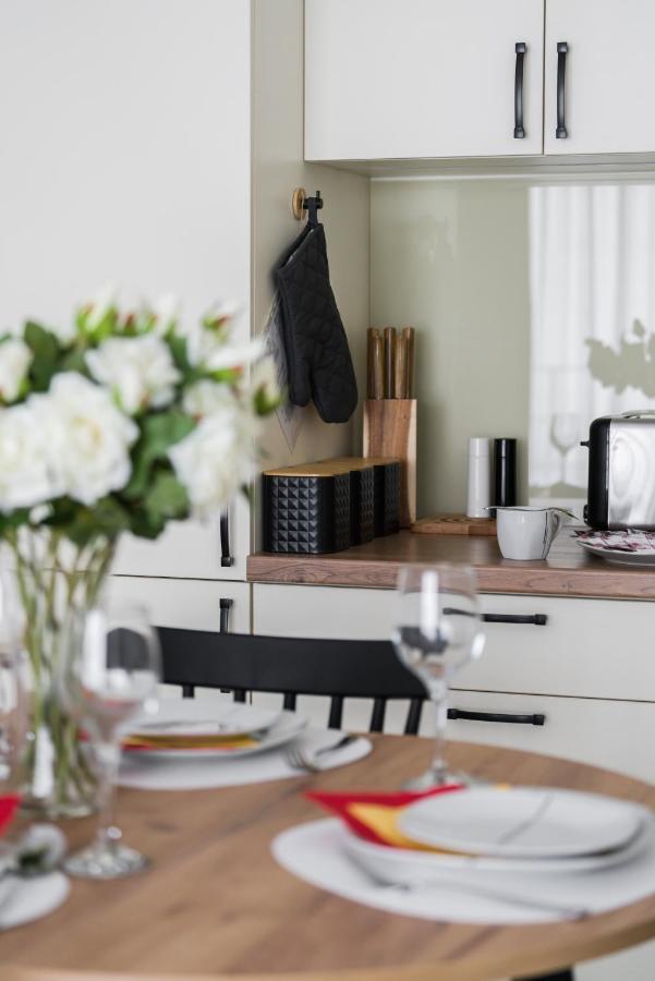 Premium Apartments Poznan Airport By Noclegi Renters ภายนอก รูปภาพ